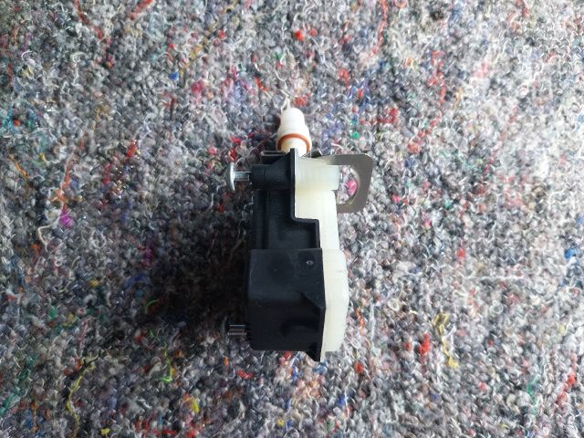 bontott AUDI TT Központizár Motor Tankajtó