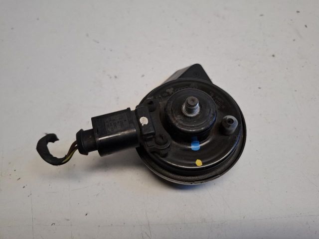 bontott AUDI TT Kürt