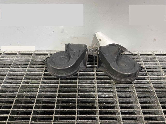 bontott AUDI TT Kürt