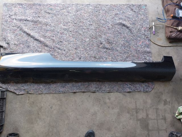 bontott AUDI TT Küszöb Burkolat