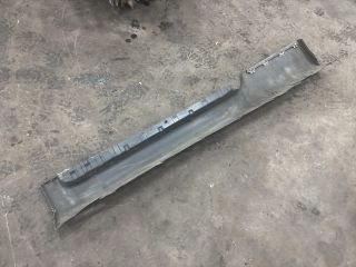 bontott AUDI TT Küszöb Burkolat