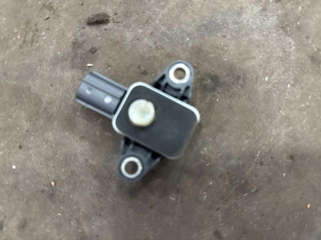 bontott AUDI TT Légzsák Indító Modul Oldallégzsák