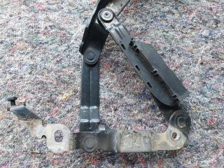 bontott AUDI TT Motorháztető Bal Zsanér