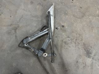 bontott AUDI TT Motorháztető Bal Zsanér