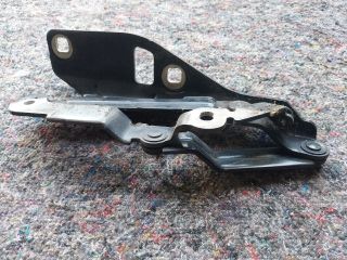 bontott AUDI TT Motorháztető Jobb Zsanér