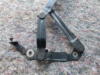 bontott AUDI TT Motorháztető Jobb Zsanér