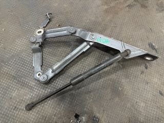 bontott AUDI TT Motorháztető Jobb Zsanér