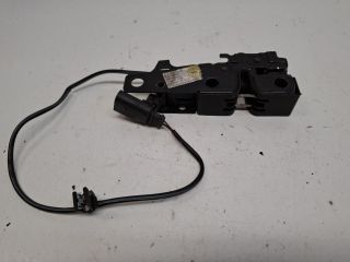 bontott AUDI TT Motorháztető Zárszerkezet