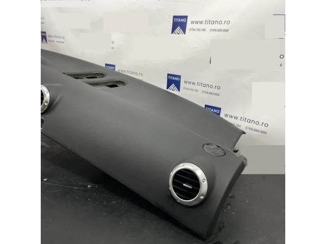 bontott AUDI TT Műszerfal Héj