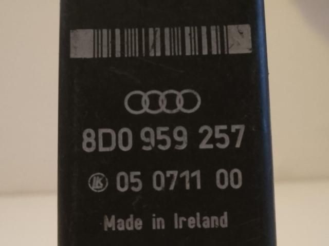 bontott AUDI TT Relé