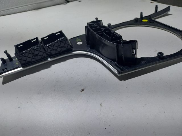 bontott AUDI TT Váltószoknya Rögzítő Keret