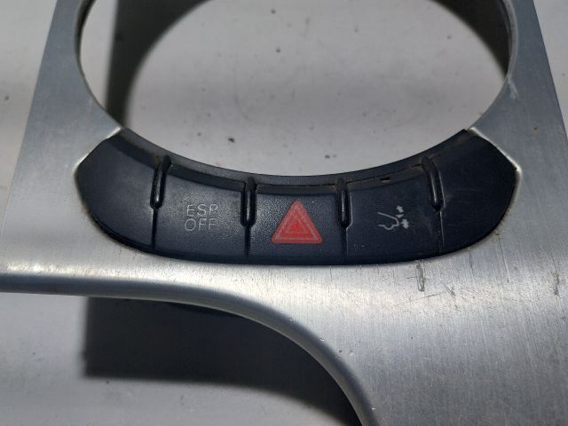 bontott AUDI TT Váltószoknya Rögzítő Keret