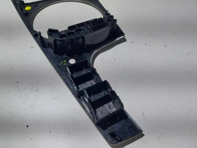 bontott AUDI TT Váltószoknya Rögzítő Keret