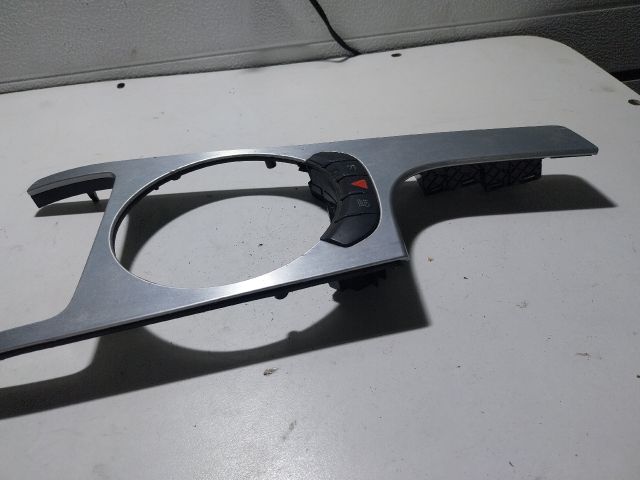 bontott AUDI TT Váltószoknya Rögzítő Keret