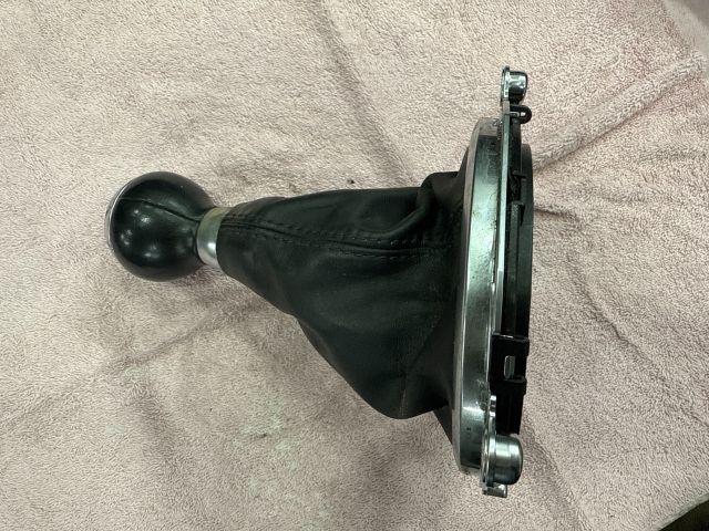 bontott AUDI TT Váltószoknya