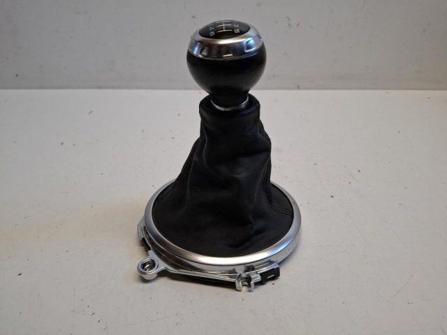 bontott AUDI TT Váltószoknya