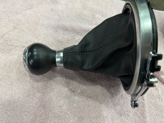 bontott AUDI TT Váltószoknya