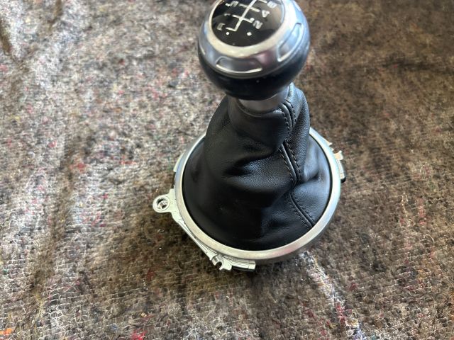 bontott AUDI TT Váltószoknya