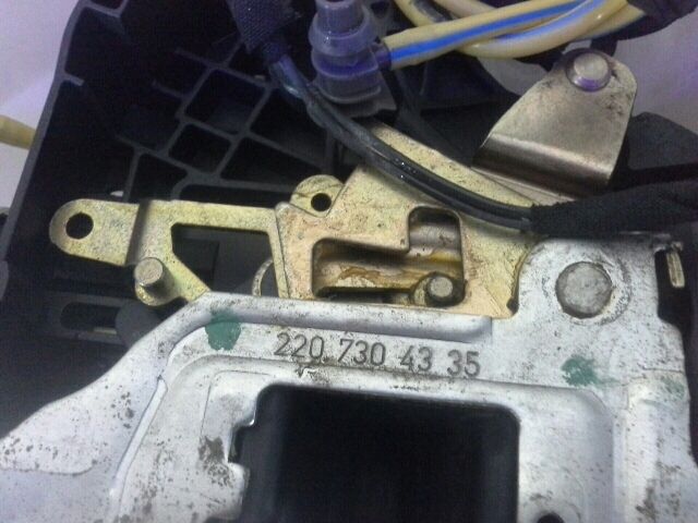 bontott   Bal első Ajtózár