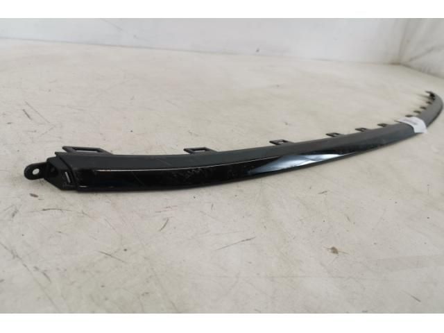 bontott BENTLEY BENTAYGA Első Lökhárító Díszléc