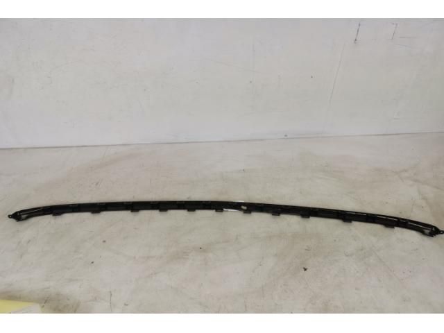 bontott BENTLEY BENTAYGA Első Lökhárító Díszléc