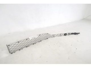 bontott BENTLEY BENTAYGA Első Lökhárító Jobb Díszrács