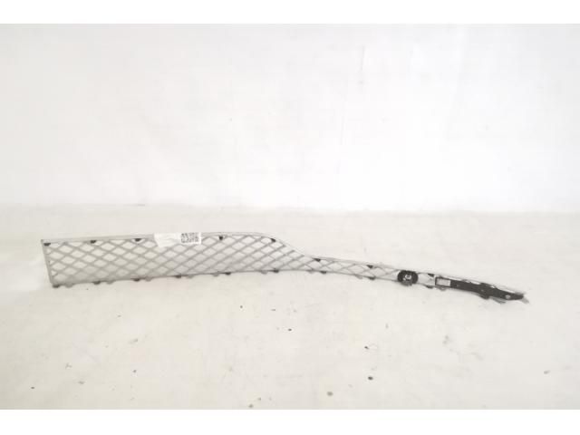 bontott BENTLEY BENTAYGA Első Lökhárító Jobb Díszrács