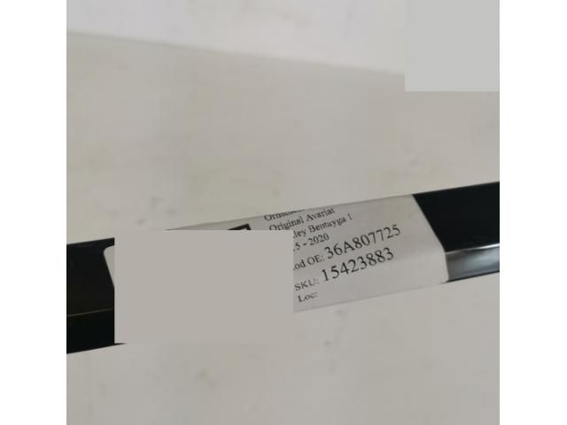 bontott BENTLEY BENTAYGA Hátsó Lökhárító Díszléc