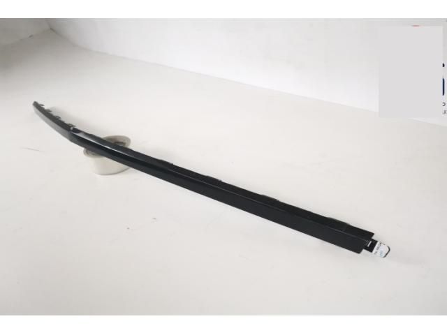 bontott BENTLEY BENTAYGA Hátsó Lökhárító Díszléc