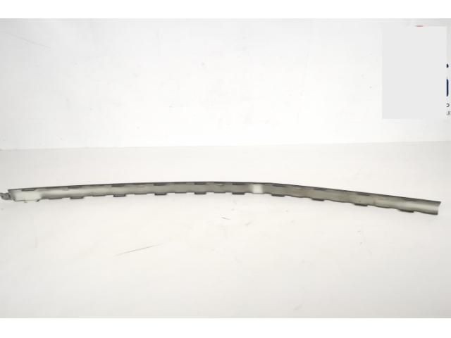 bontott BENTLEY BENTAYGA Hátsó Lökhárító Díszléc