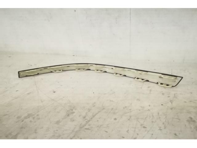 bontott BENTLEY BENTAYGA Hátsó Lökhárító Díszléc