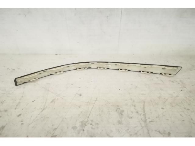 bontott BENTLEY BENTAYGA Hátsó Lökhárító Díszléc