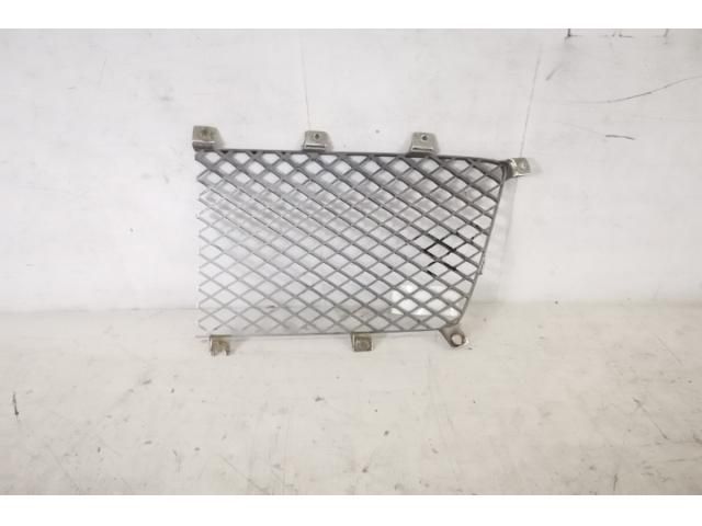 bontott BENTLEY BENTAYGA Hűtőrács