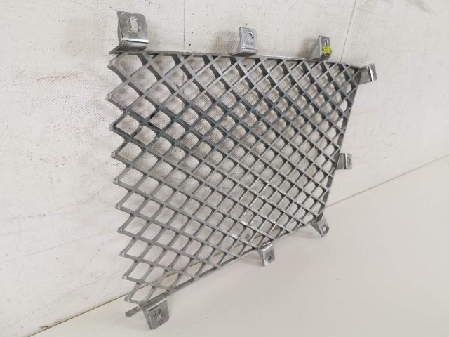 bontott BENTLEY BENTAYGA Hűtőrács