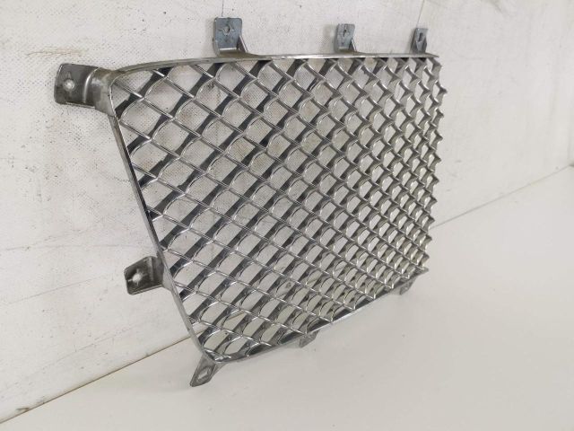 bontott BENTLEY BENTAYGA Hűtőrács