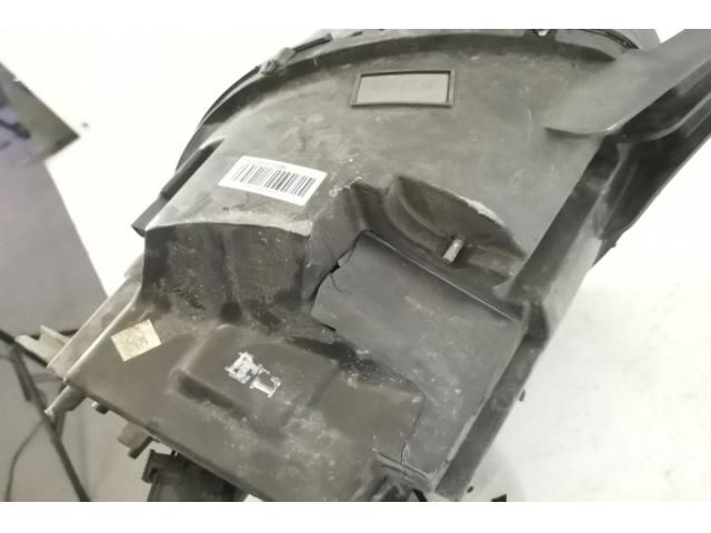 bontott BENTLEY BENTAYGA Jobb első Lámpabúra