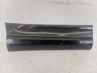 bontott BENTLEY BENTAYGA Jobb hátsó Ajtó Díszléc