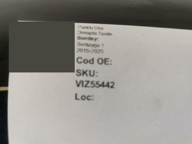 bontott BENTLEY BENTAYGA Jobb hátsó Ajtó Díszléc