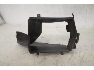 bontott BENTLEY BENTAYGA Jobb Hűtő Légterelő