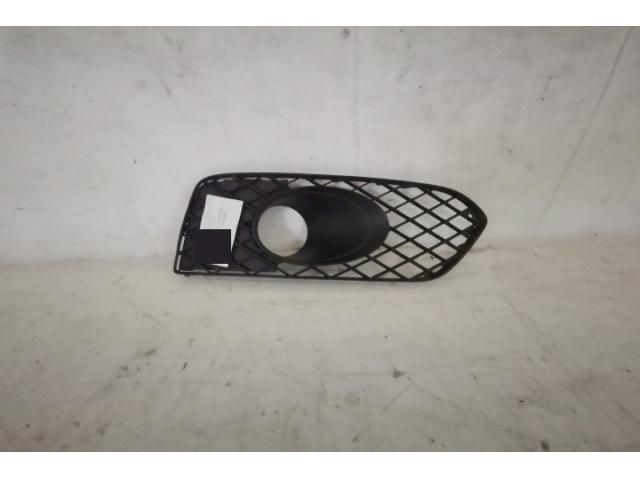 bontott BENTLEY BENTAYGA Jobb Ködlámpa Rács