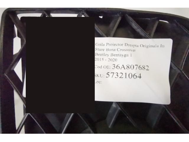 bontott BENTLEY BENTAYGA Jobb Ködlámpa Rács