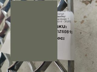 bontott BENTLEY BENTAYGA Középső Bal Szellőző