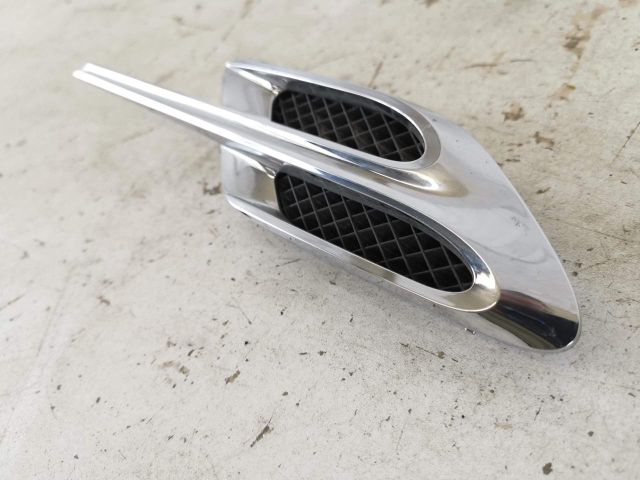 bontott BENTLEY CONTINENTAL Bal első Sárvédő Díszléc