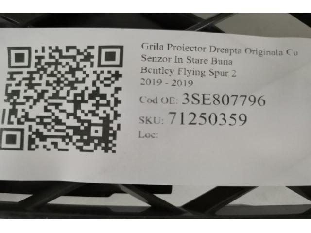 bontott BENTLEY FLYING Jobb Ködlámpa Rács