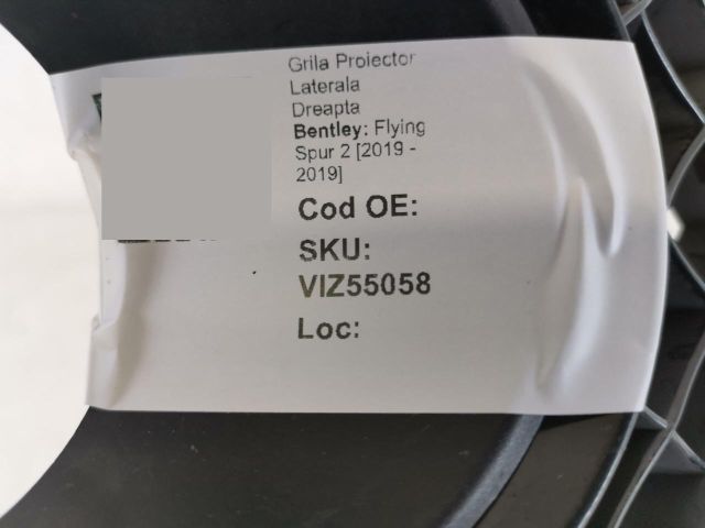 bontott BENTLEY FLYING Jobb Ködlámpa Rács