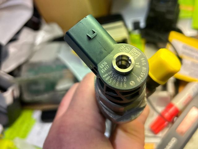 bontott BMW 1 Porlasztó (1 db)