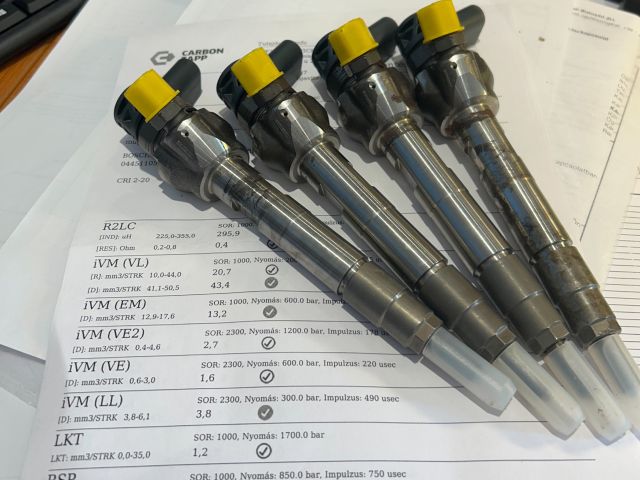 bontott BMW 1 Porlasztó (1 db)