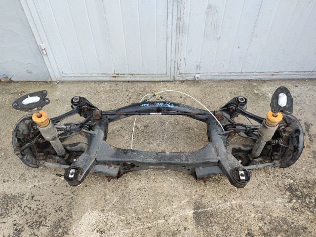 bontott BMW 1 Hátsó Futómű (Részeivel)