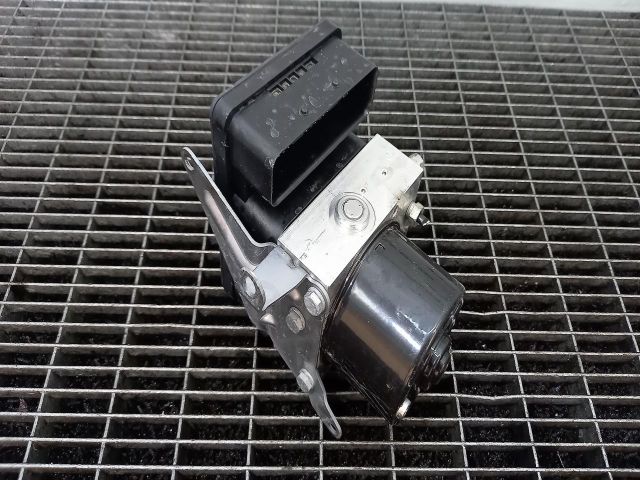 bontott BMW 1 ABS Kocka