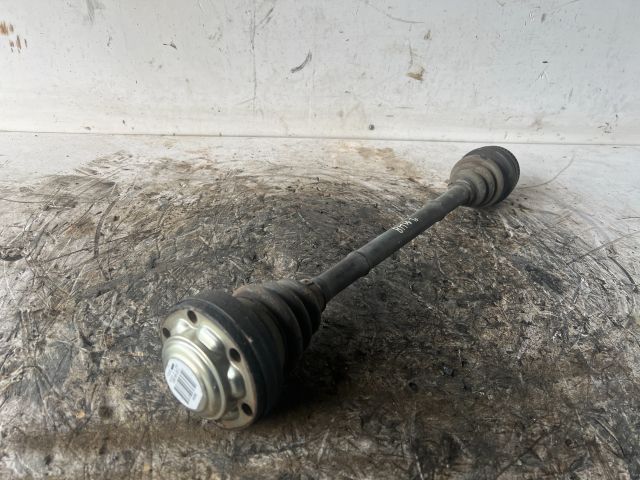 bontott BMW 1 Bal Féltengely